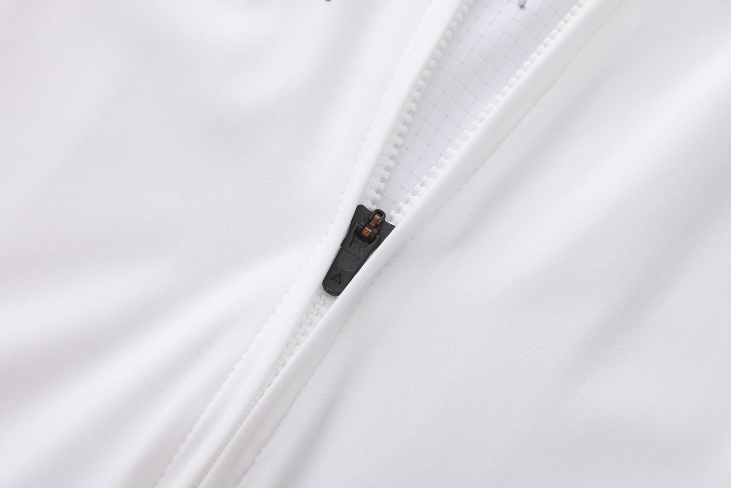 AeroFlow LS IceWhite